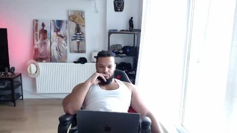Kingsley online show from May 13, 4:48 pm