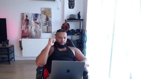 Kingsley online show from May 5, 1:13 pm