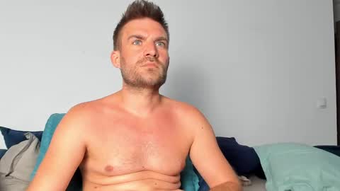 10in_deluxe online show from May 11, 2:45 pm