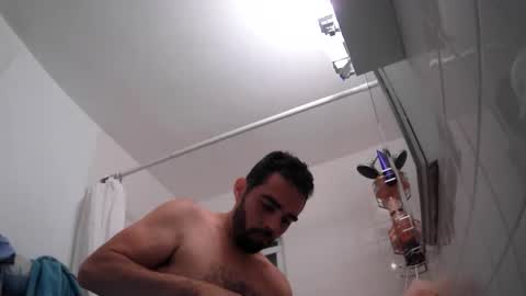1greeneyez1989 online show from June 7, 1:56 am