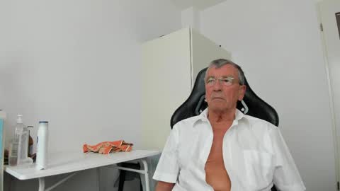 Henk online show from May 4, 1:13 pm