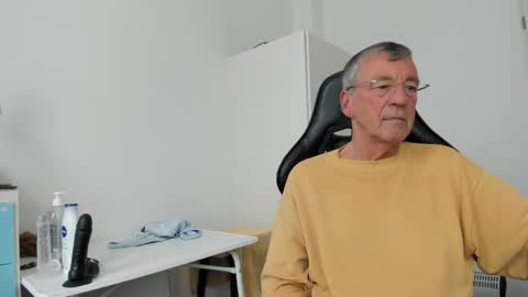 Henk online show from May 19, 1:50 pm