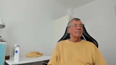Henk online show from May 13, 12:35 pm