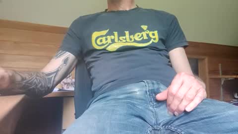 22_acacia_avenue online show from May 2, 1:14 pm
