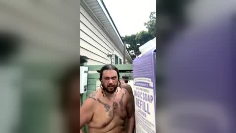 ThrillBilly online show from July 26, 11:55 pm