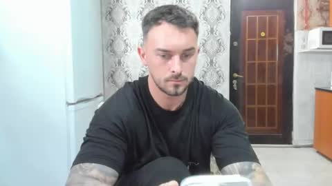 2sexymuscles online show from May 10, 8:21 pm