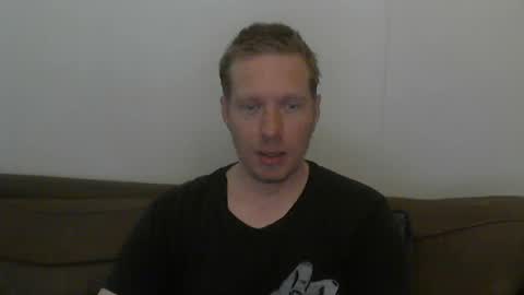 2small4you83 online show from June 25, 7:18 pm
