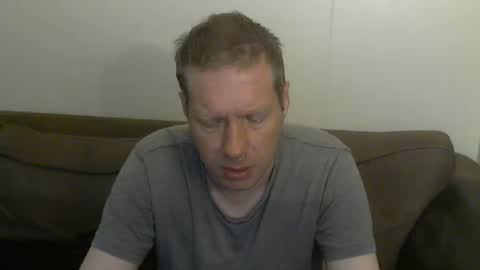 2small4you83 online show from June 17, 11:01 am