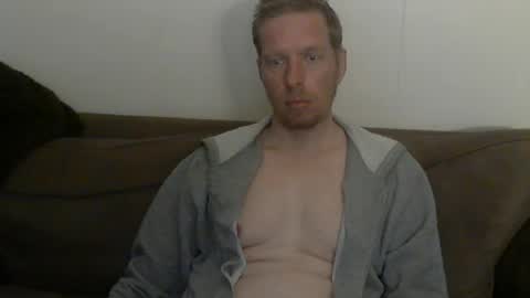 2small4you83 online show from June 29, 5:57 pm