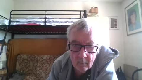 78kiss online show from April 25, 1:41 pm