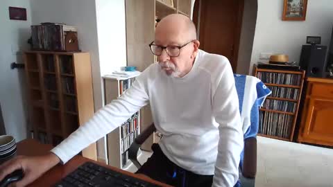  Papi  online show from May 7, 9:42 am