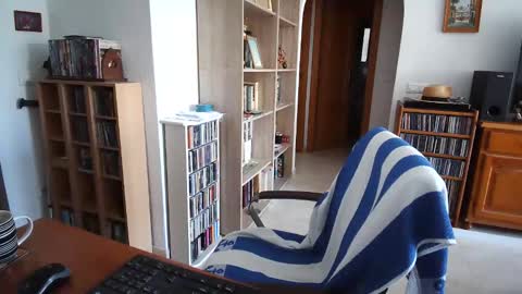  Papi  online show from May 5, 11:56 am
