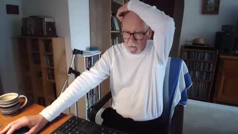  Papi  online show from May 9, 9:54 am