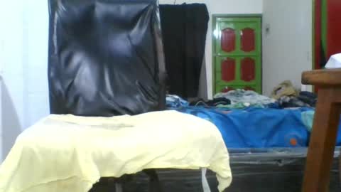 8inchesedger online show from May 2, 1:08 am
