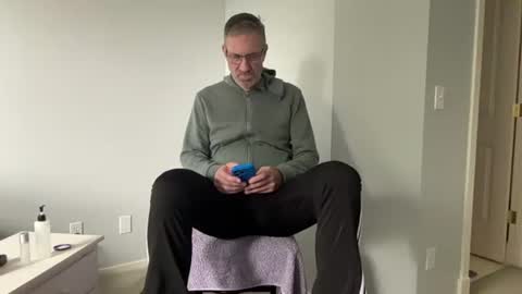 DildoRidingDilf online show from July 18, 9:42 pm