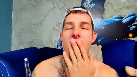 Angel Rivera online show from June 18, 2:24 am