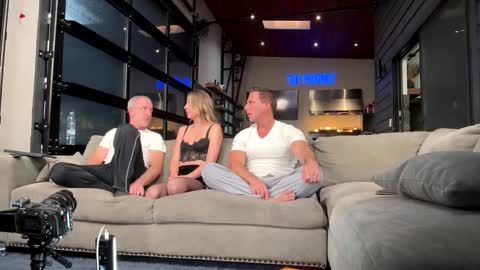 _domcruise_ online show from March 15, 12:29 am