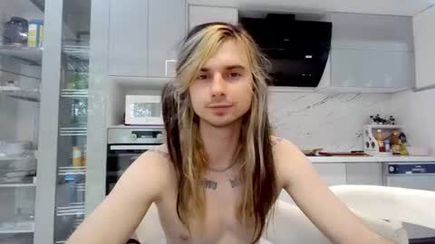 My song  -  online show from June 9, 1:29 am