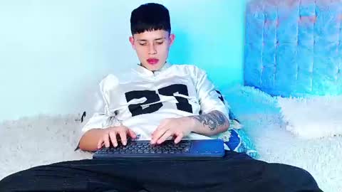 mod online show from August 1, 8:35 am