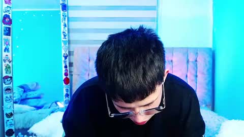 mod online show from May 14, 6:22 am