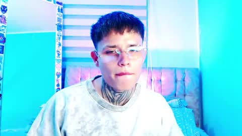 mod online show from May 6, 4:46 am