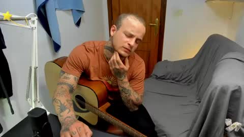 Layne online show from June 4, 4:24 pm