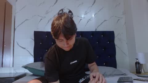 _maximo_1 online show from May 25, 1:06 pm