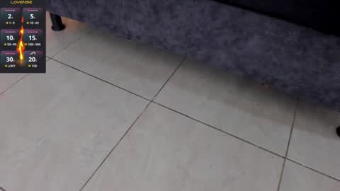 _maximo_1 online show from June 27, 12:44 pm