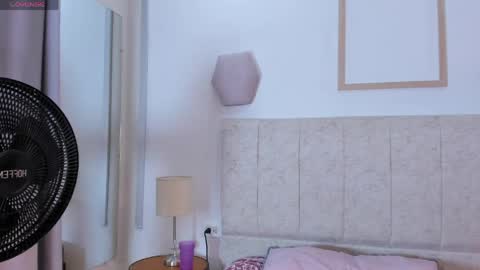 _maximo_1 online show from May 16, 1:09 pm