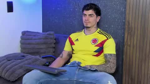 _mrcock_ online show from June 18, 4:47 am