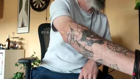_spicymike_ online show from June 8, 9:21 am