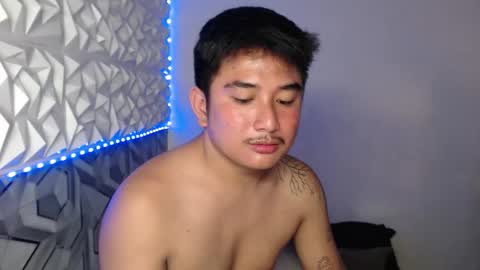_superhotlatino_ online show from May 18, 5:17 pm