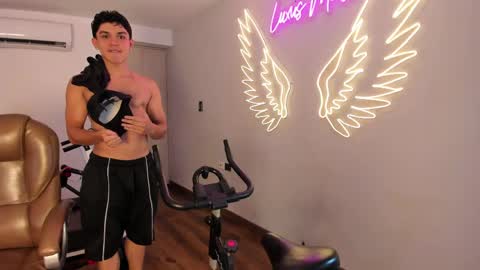 _taylorblack online show from April 30, 5:31 pm