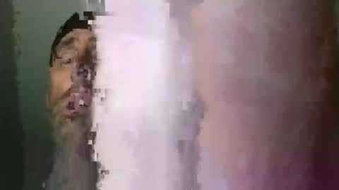 a02257661 online show from June 3, 6:57 pm