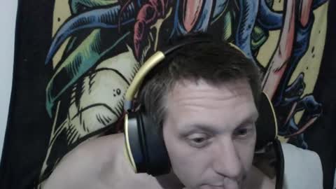 A Bored Dragon online show from August 6, 8:31 am