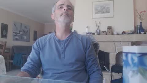 Aalex1717 online show from May 8, 9:32 am