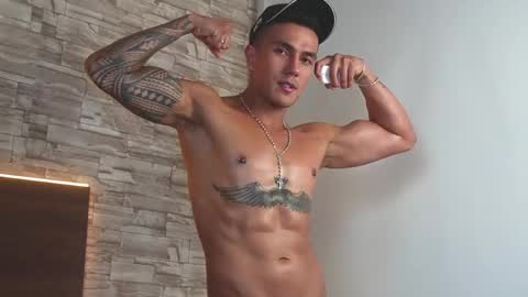 Aaron  online show from June 7, 4:41 am