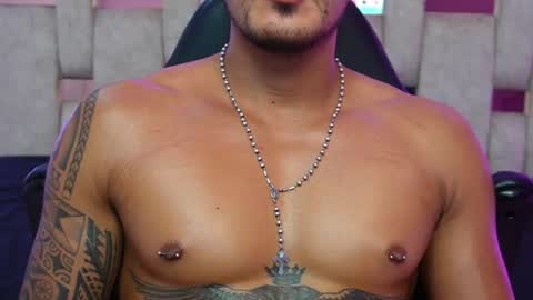 Aaron  online show from August 5, 3:44 am