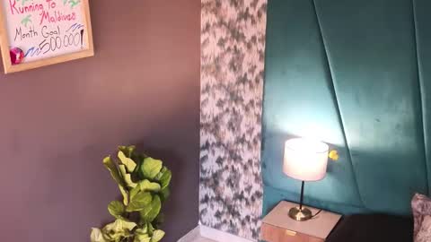 Aaron Ezequiel online show from June 4, 2:34 pm