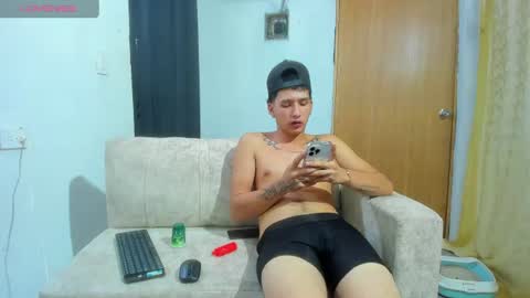 aaron_mercury online show from July 27, 5:36 am