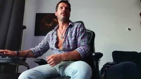 Aaron online show from July 17, 7:15 am