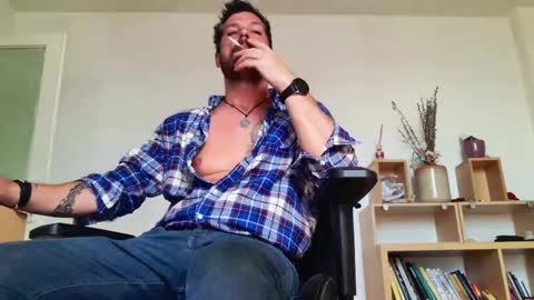 Aaron online show from May 4, 7:10 am