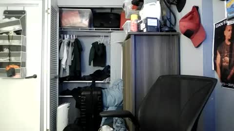 AJ online show from June 9, 1:51 am