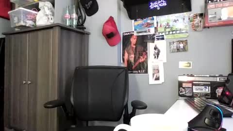 AJ online show from July 7, 2:21 pm