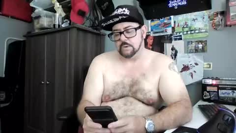 AJ online show from August 4, 2:43 pm