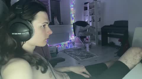 hi  cum in pvt noi extra tip online show from May 12, 10:07 pm