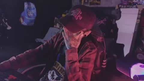 Acid Milo online show from July 19, 3:51 pm