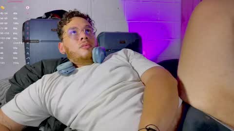adam_coxxx online show from May 16, 1:36 am