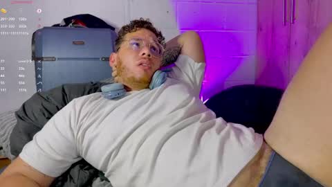 adam_coxxx online show from May 16, 1:47 am