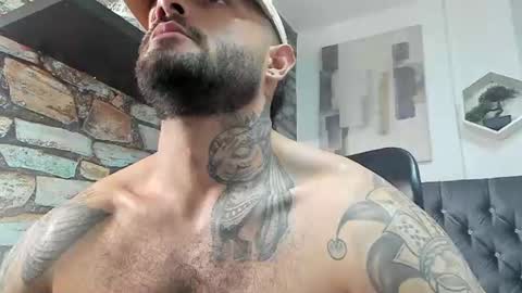 adam_donovan online show from July 18, 11:54 pm